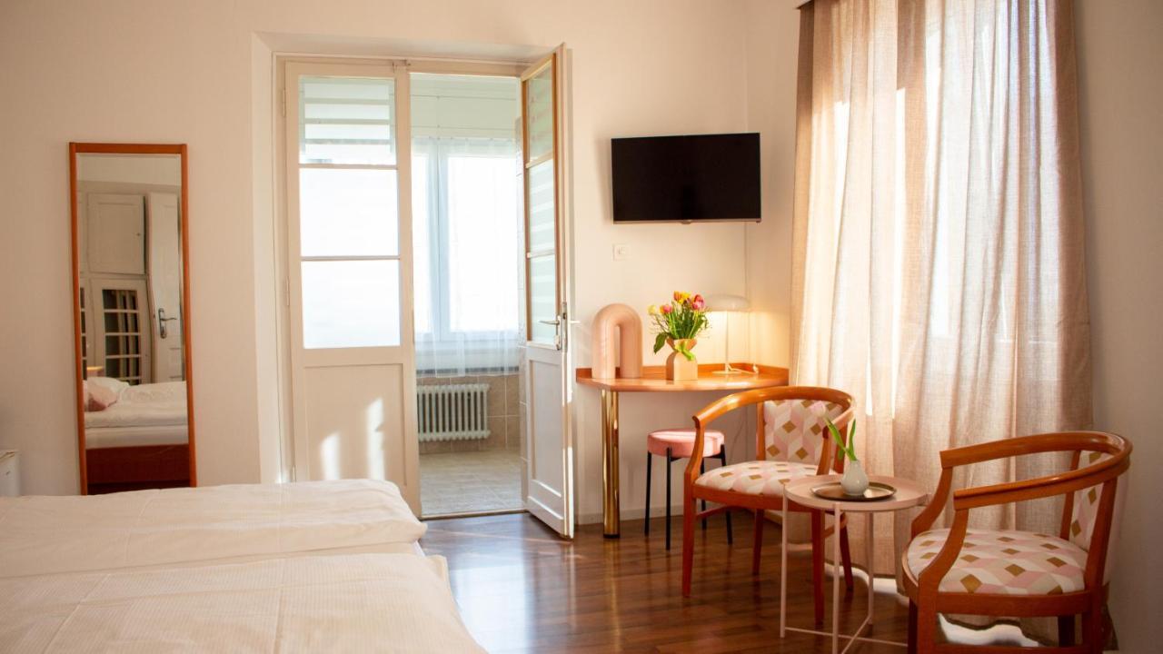 Easy By La Perla Hotel