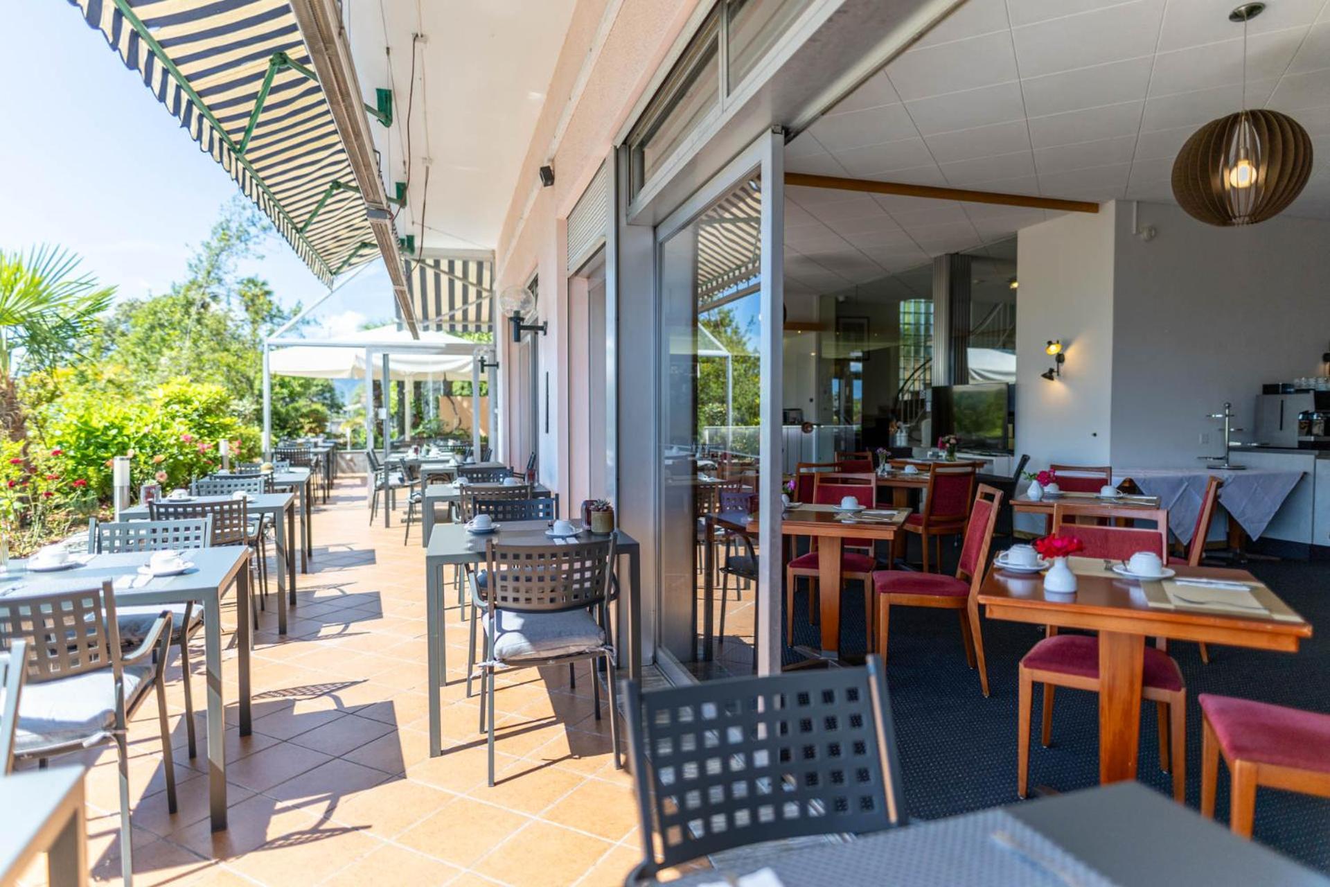 Hotel Easy By La Perla 3*
