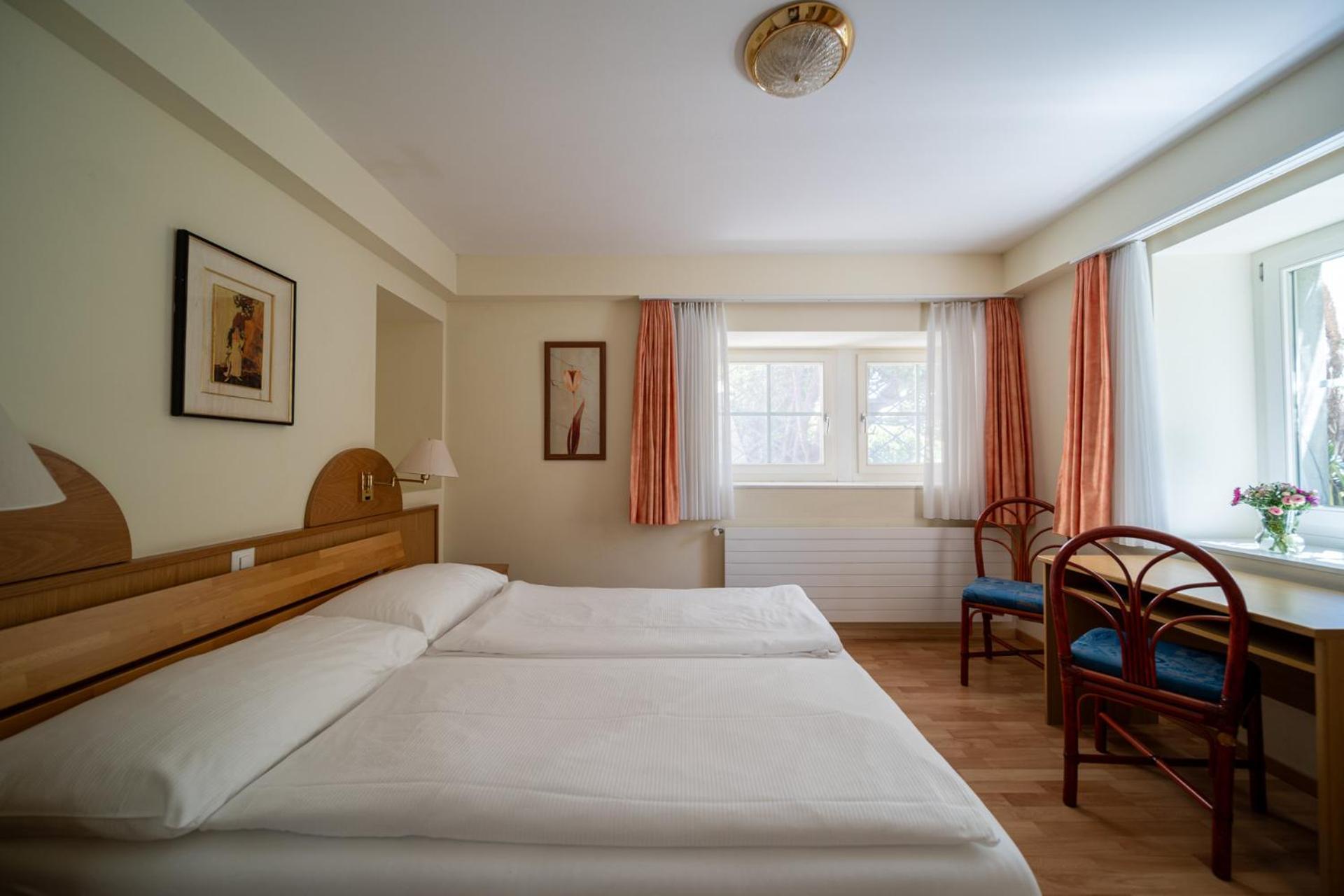Easy By La Perla Hotel 3*